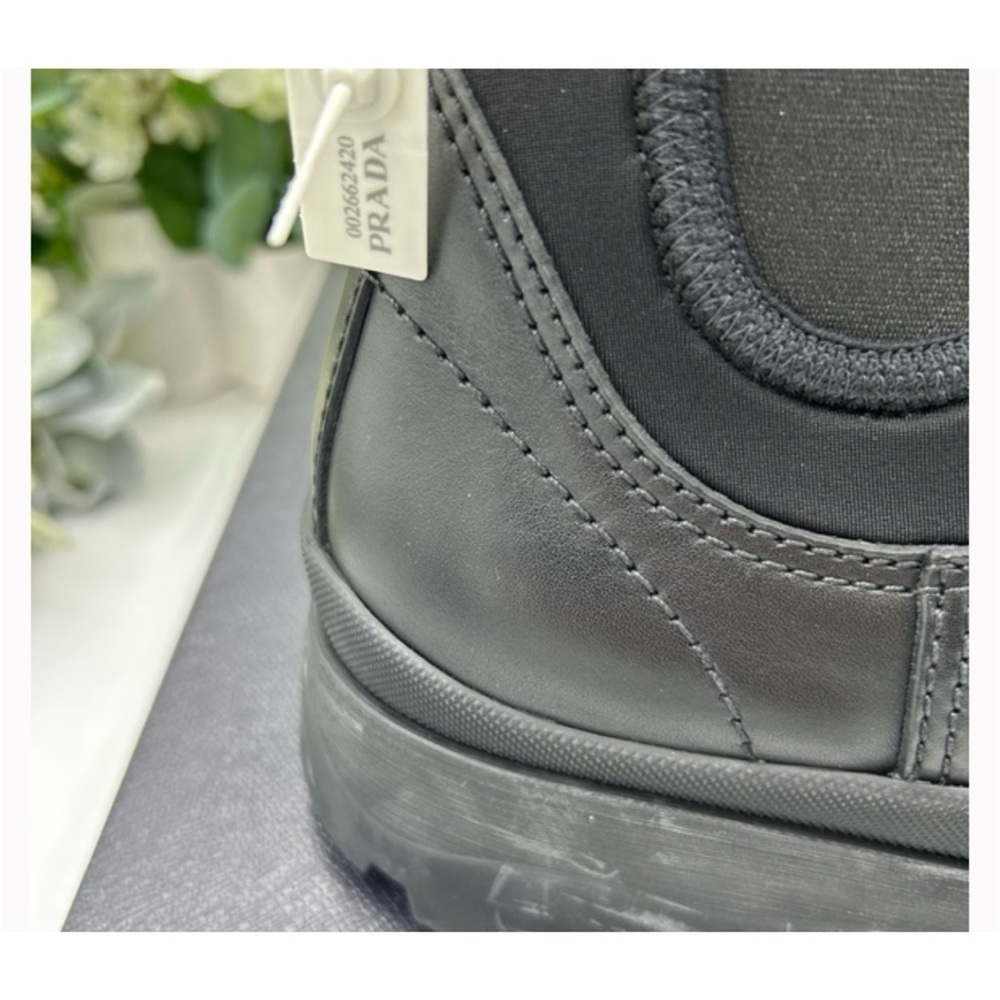 Prada Brixxen leather Chelsea boots size 10 made in Italy - Picture 9 of 11